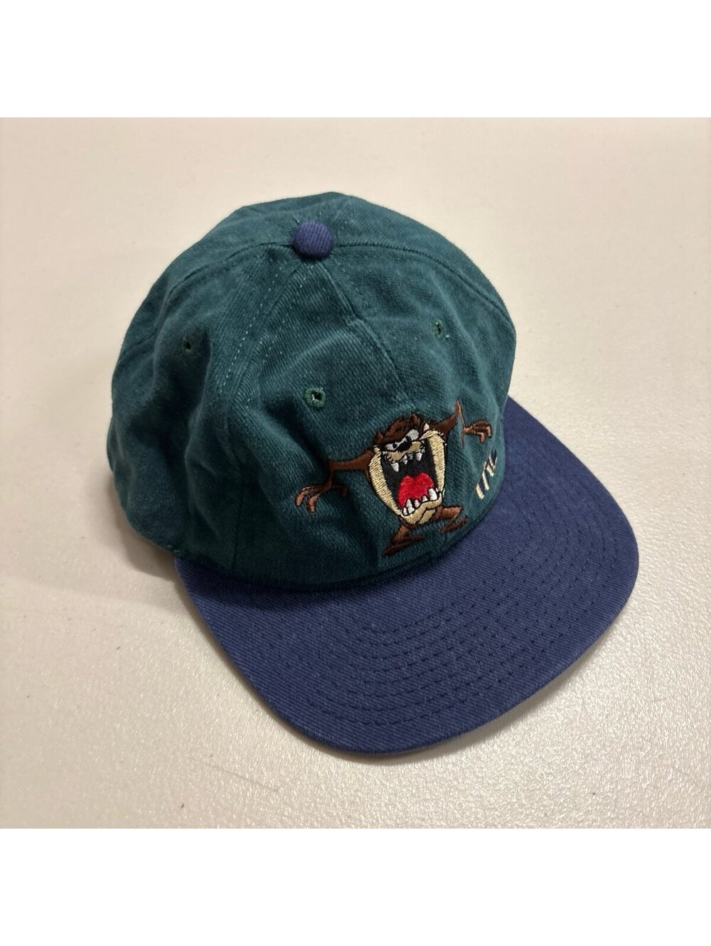 Vintage 1991 Taz Tasmanian Devil Looney Tunes Acme Fitted Hat USA Green Med